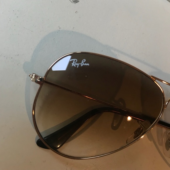 Ray Ban Aviators - Picture 2 of 2
